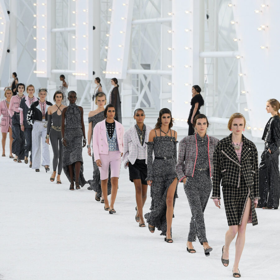 Chanel : Runway – Paris Fashion Week – Womenswear Spring Summer 2021