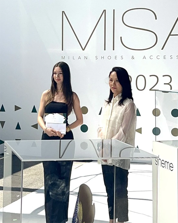Student winner of award Misaf.