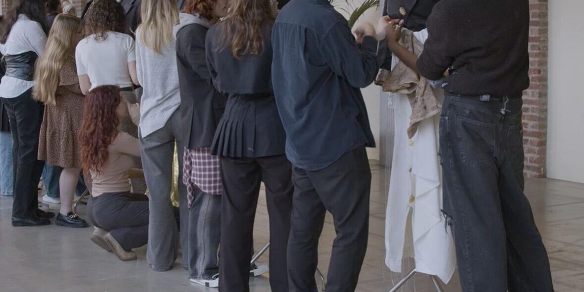 Restart_Collection4 Ragazzi durante una lezione di moda