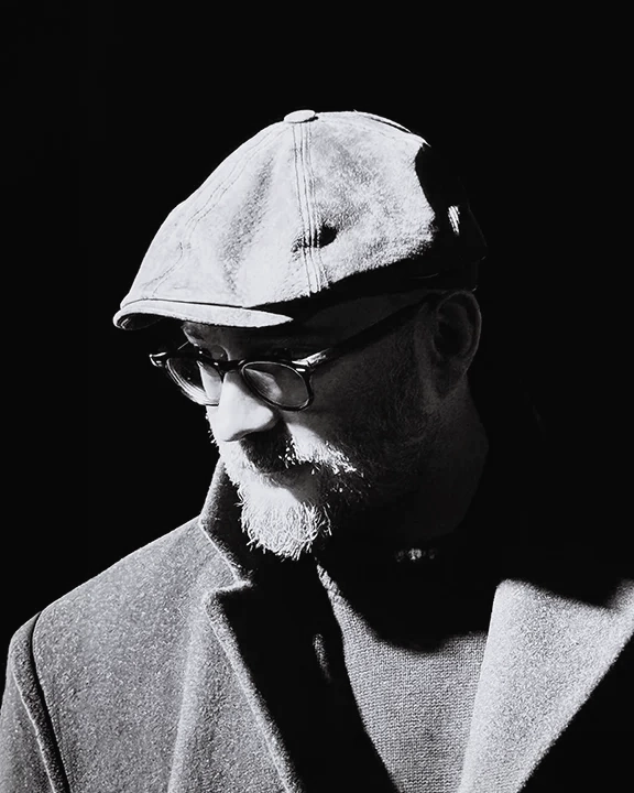 Ritratto del docente Davide Gatti.