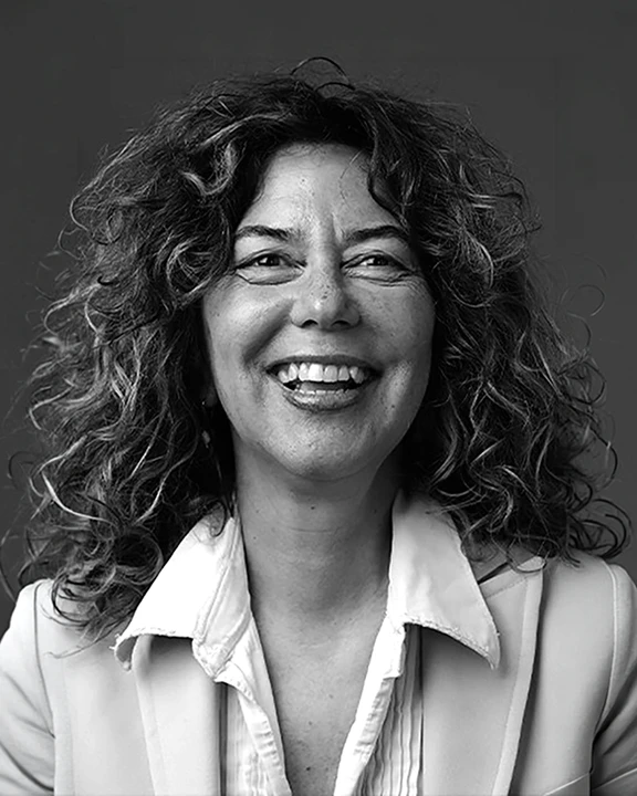 Ritratto della docente Guenda Cermel.