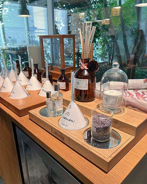 Flaconi di profumo e fragranze di Labsolue.